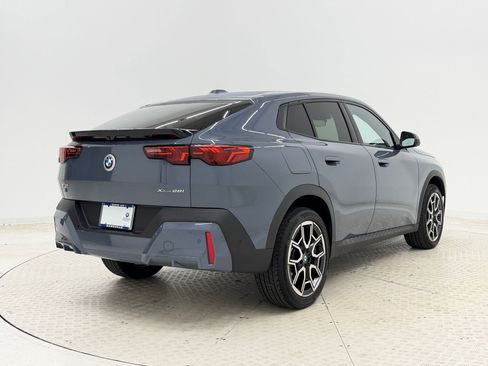 Used 2026 BMW X2 xDrive28i AWD/4WD image 9