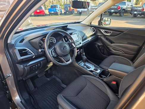 Used 2021 Subaru Forester Premium w/ Popular Package #1 image 9