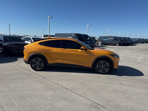 Used 2022 Ford Mustang Mach-E Select w/ Comfort/Technology Package image 4