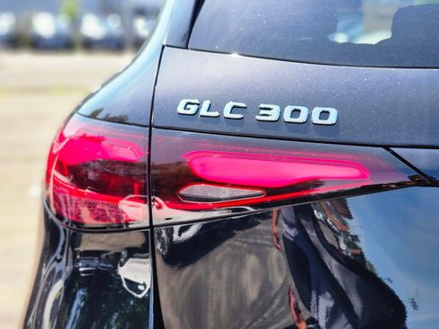 New 2026 Mercedes-Benz GLC 300 4MATIC image 9