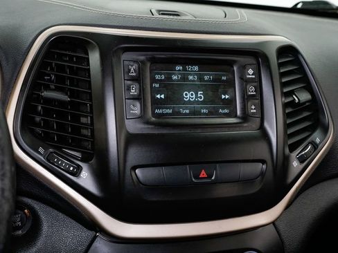 Used 2014 Jeep Cherokee Latitude w/ Comfort/Convenience Group image 13