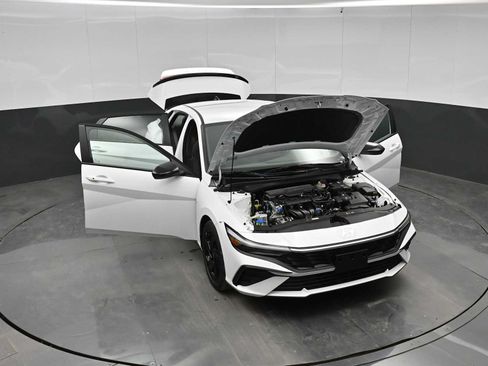 New 2026 Hyundai Elantra Sport FWD image 40