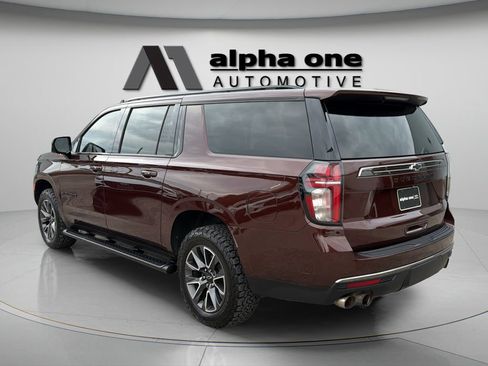 Used 2022 Chevrolet Suburban Z71 w/ Off-Road Capability Package AWD/4WD image 9