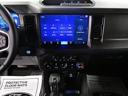 New 2025 Ford Bronco Big Bend w/ Black Diamond Package AWD/4WD image 25