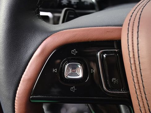 Used 2025 Lincoln Aviator Reserve w/ Equipment Group 201A AWD/4WD image 35