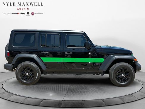 Used 2023 Jeep Wrangler Sport S image 17