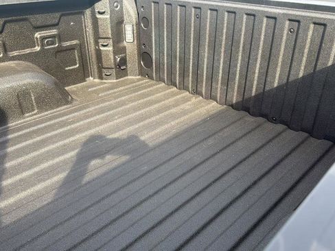 Certified 2022 Chevrolet Silverado 1500 LT AWD/4WD image 28