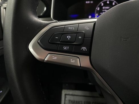 Certified 2025 Volkswagen Taos SE image 14
