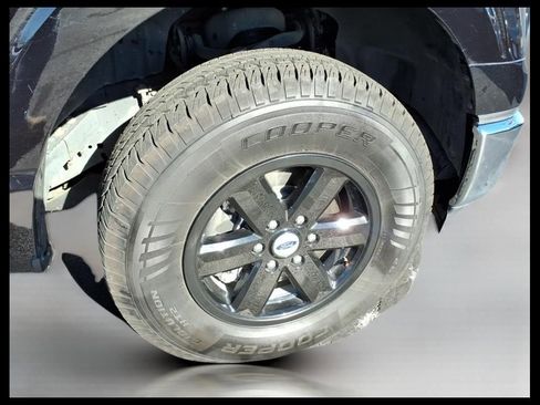 Used 2023 Ford F150 XL w/ Trailer Tow Package image 9