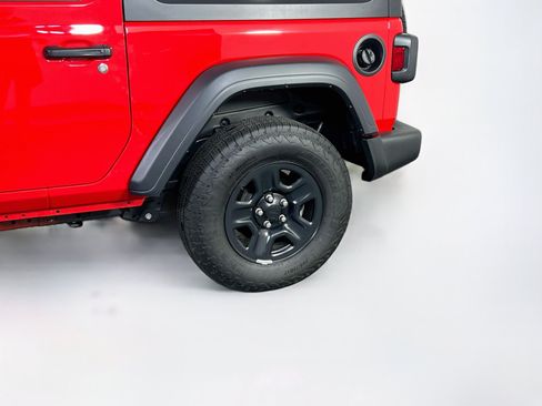 Used 2025 Jeep Wrangler Sport AWD/4WD image 28