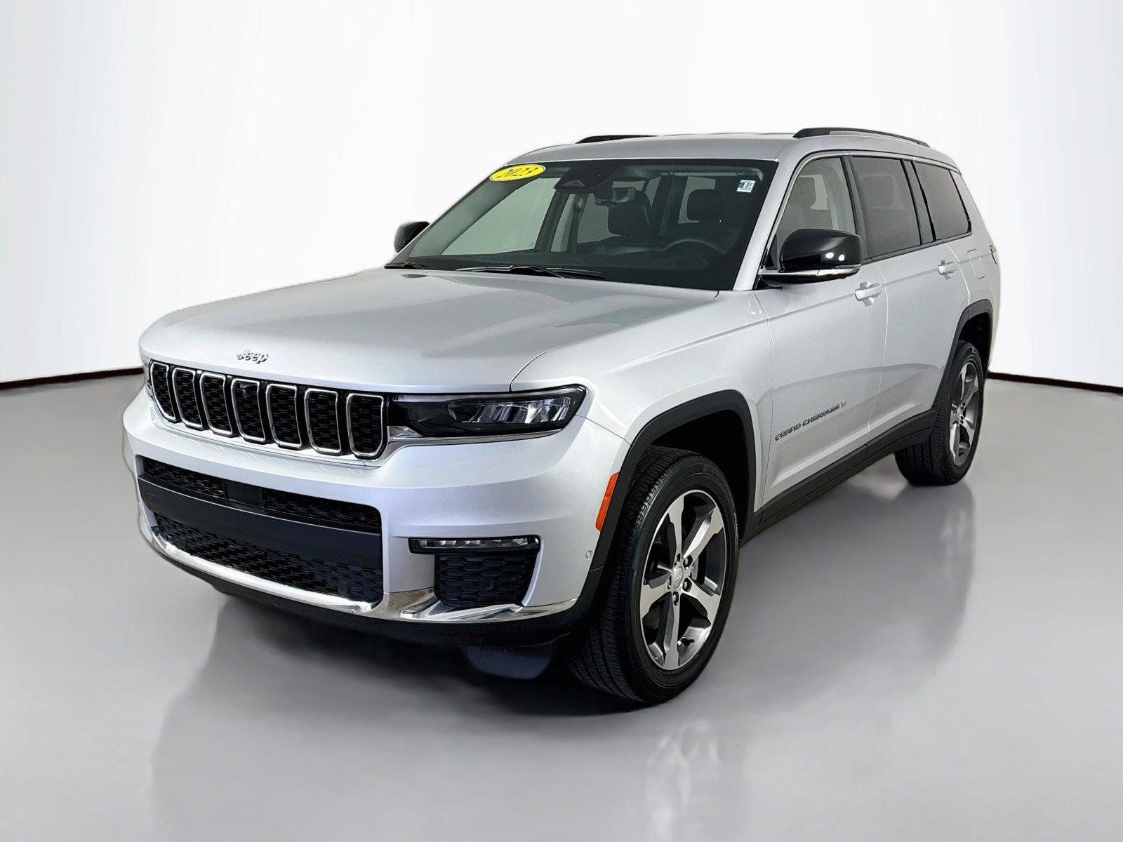 Used 2023 Jeep Grand Cherokee L Limited w/ Luxury Tech Group II AWD/4WD image 4