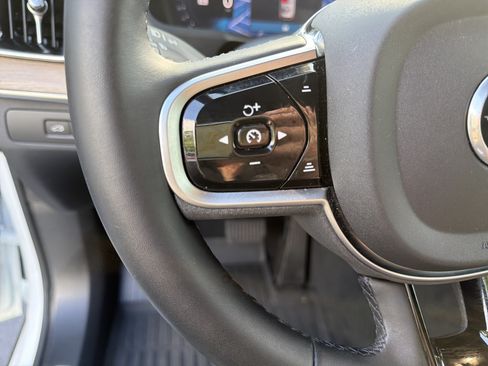Certified 2026 Volvo XC90 T8 Plus w/ Protection Package Premier AWD/4WD image 19