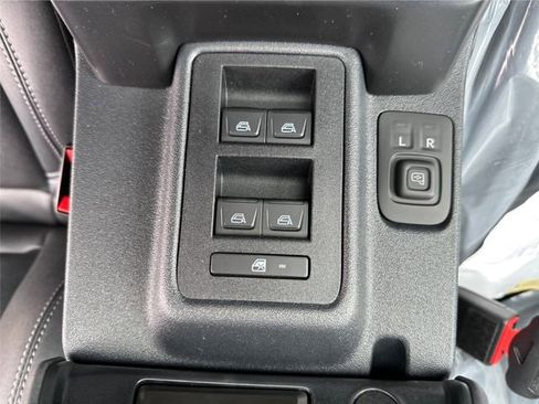 New 2025 Ford Bronco Badlands image 25