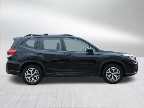 Used 2019 Subaru Forester Premium AWD/4WD image 8