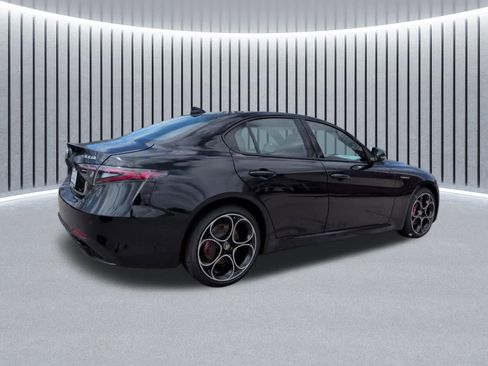 New 2026 Alfa Romeo Giulia AWD image 8