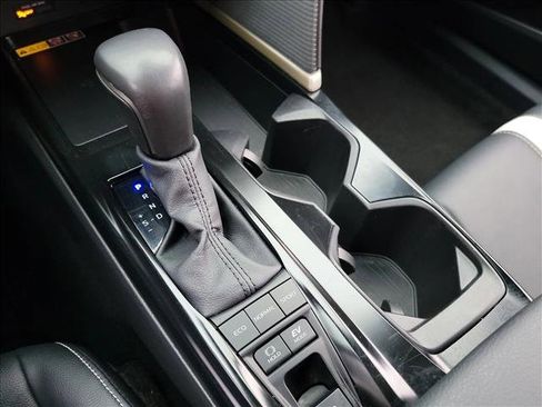 Used 2025 Toyota Camry SE image 22