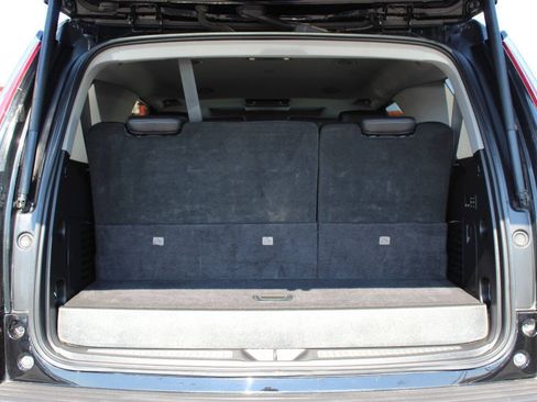 Used 2017 Cadillac Escalade Premium Luxury RWD image 14