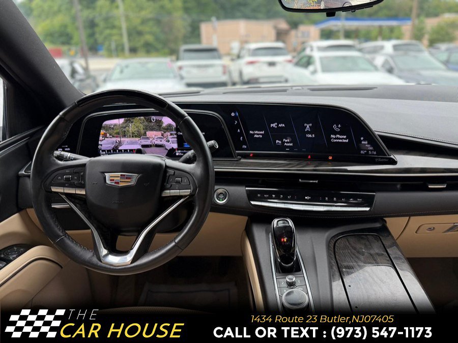 Used 2024 Cadillac Escalade Premium Luxury RWD image 25