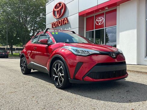 Certified 2022 Toyota C-HR XLE FWD image 8