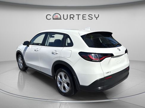 Certified 2024 Honda HR-V LX image 5