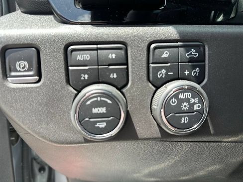 Used 2024 Chevrolet Silverado 1500 ZR2 w/ Technology Package AWD/4WD image 20