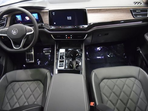 New 2026 Volkswagen Atlas SEL Premium R-Line image 8