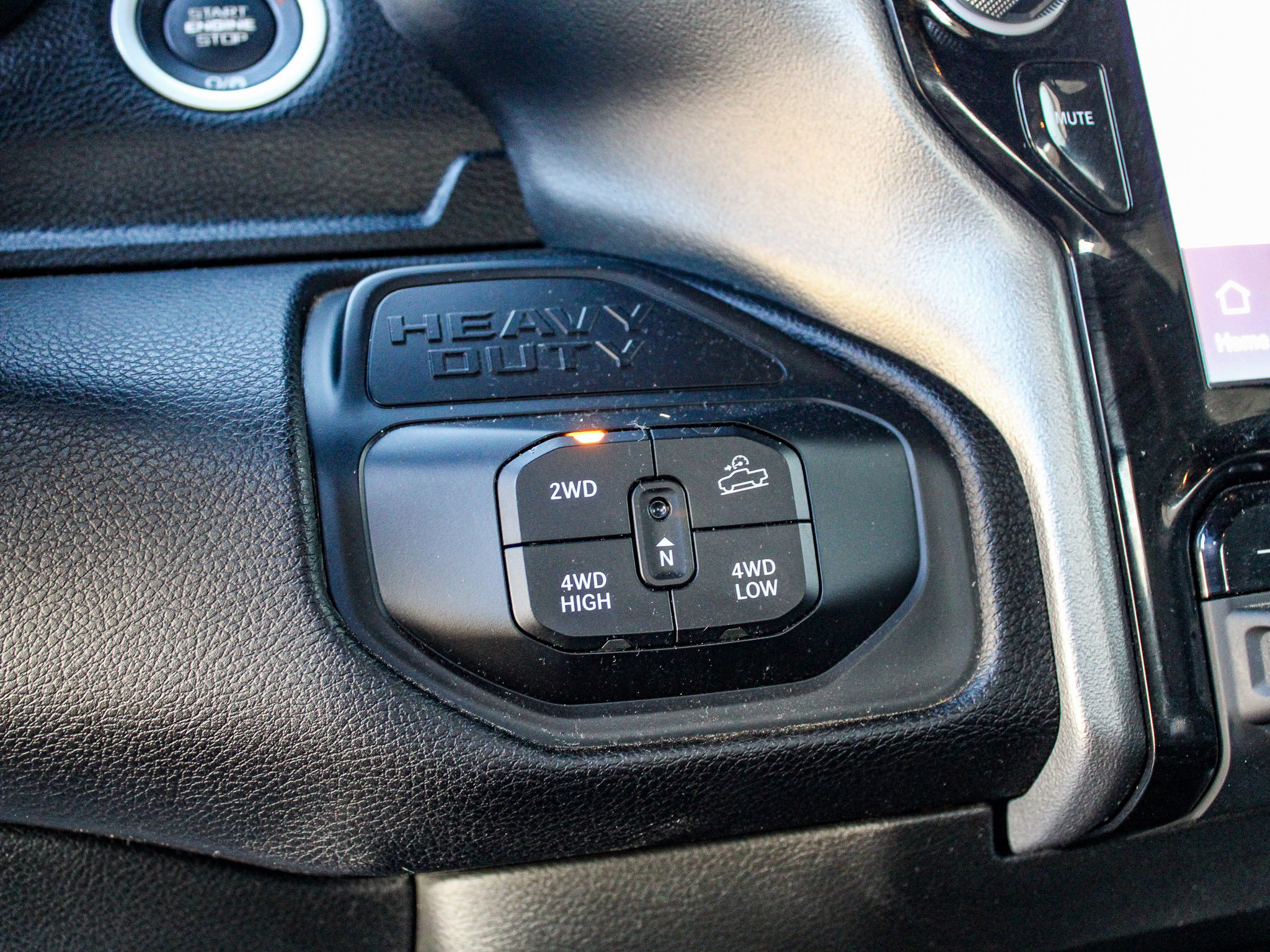 Used 2025 RAM 2500 Big Horn AWD/4WD image 36