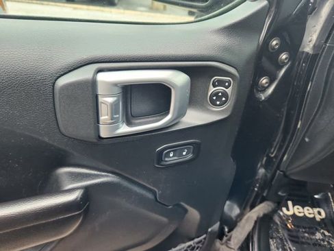 Used 2020 Jeep Wrangler Sport AWD/4WD image 7