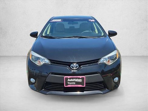 Used 2014 Toyota Corolla LE FWD image 2