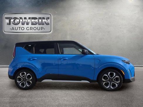 Certified 2025 Kia Soul EX FWD image 3
