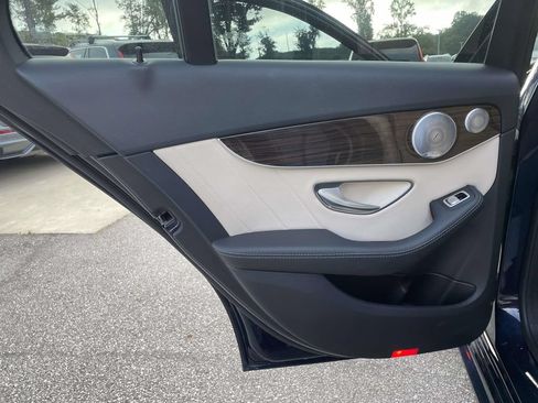 Used 2020 Mercedes-Benz C 300 Sedan image 2