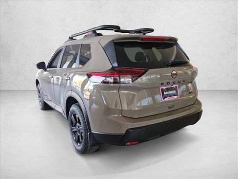 Used 2026 Nissan Rogue SV AWD/4WD image 9
