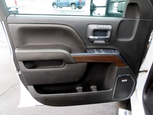 Used 2019 GMC Sierra 3500 Denali w/ Duramax Plus Package image 21