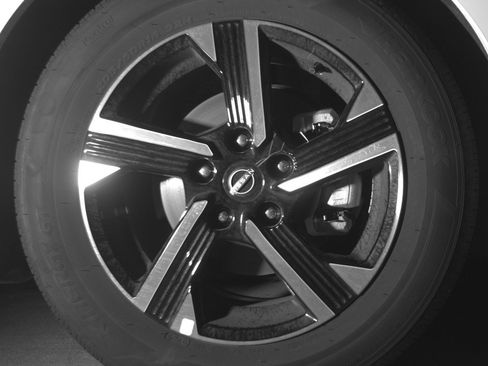 Used 2025 Nissan Sentra SV FWD image 13