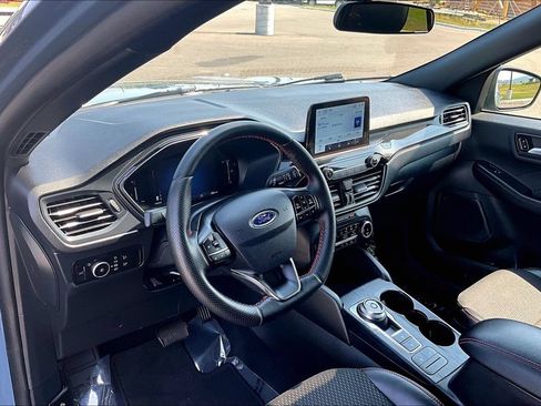 Used 2025 Ford Escape ST-Line Select AWD/4WD image 14