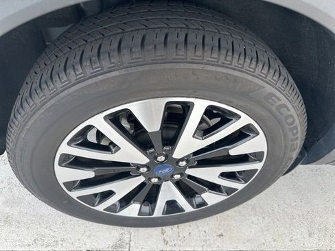 Used 2020 Ford Escape SE Sport image 8