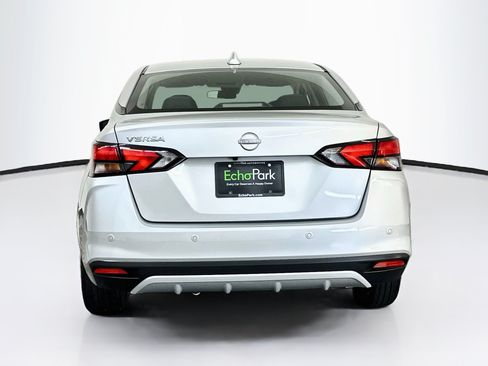 Used 2025 Nissan Versa SV FWD image 7