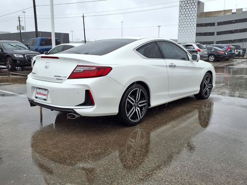 Used 2016 Honda Accord Touring image 25
