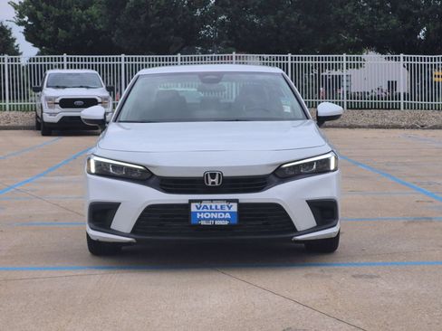Used 2022 Honda Civic LX image 3