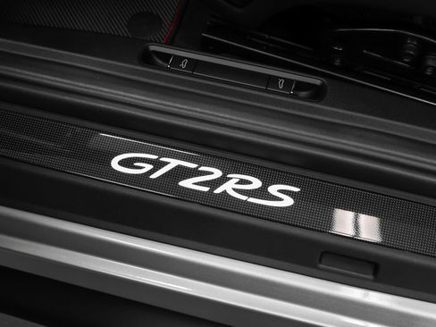 Certified 2018 Porsche 911 GT2 RS RWD image 62