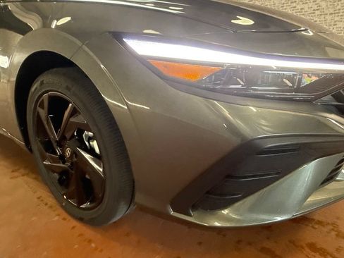 New 2026 Hyundai Elantra SEL Sport FWD image 9