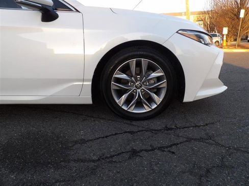 Used 2021 Toyota Avalon XLE w/ Moonroof Package image 7