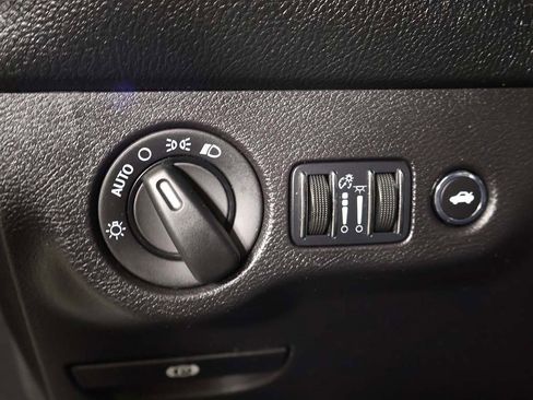 Used 2016 Dodge Challenger SRT Hellcat image 36