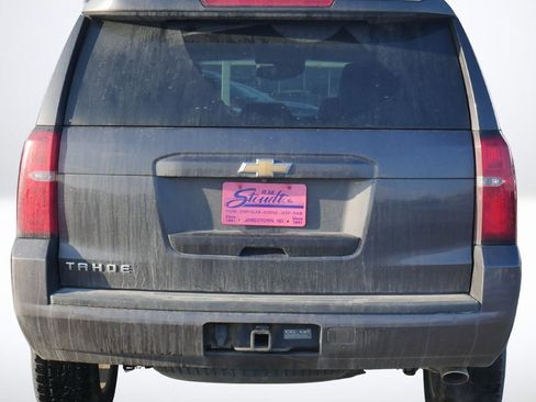 Used 2016 Chevrolet Tahoe LT image 3