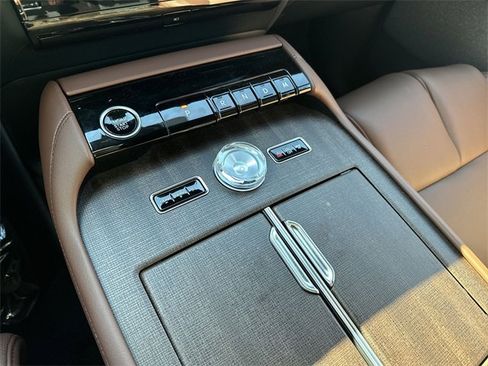 New 2025 Lincoln Navigator Reserve image 20