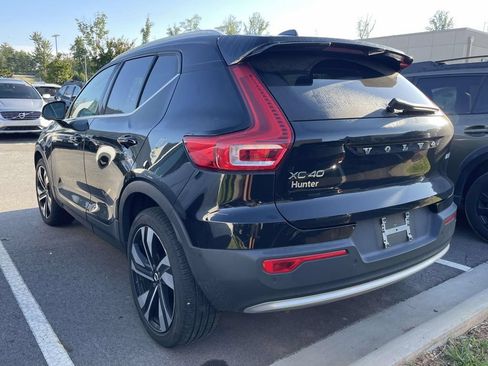 Used 2023 Volvo XC40 B5 Plus w/ Protection Package Premier AWD/4WD image 3
