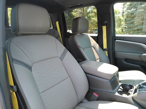 Certified 2023 Chevrolet Colorado ZR2 w/ ZR2 Convenience Package III AWD/4WD image 18