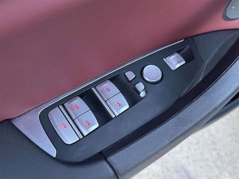 Used 2024 BMW X4 xDrive30i w/ Premium Package image 16