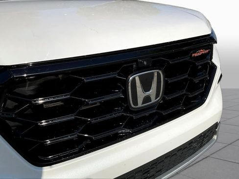 Used 2025 Honda Pilot TrailSport image 30