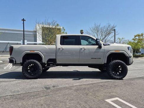 New 2026 GMC Sierra 2500 AT4 w/ AT4 Premium Plus Package AWD/4WD image 2